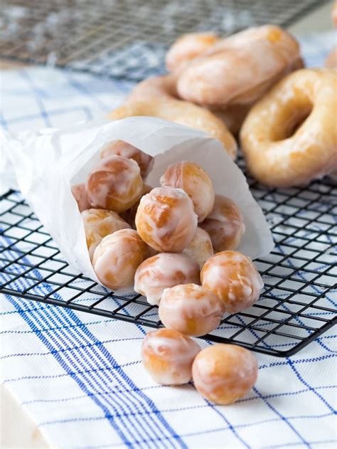 Original Glazed Donuts (Krispy Kreme Recipe Copycat) on Platter Talk - Platter Talk