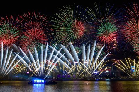 New Year's Eve: Incredible fireworks photographs show how world ...