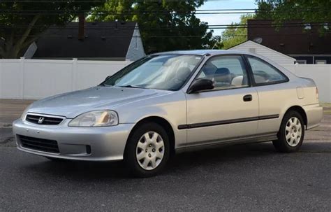 1999 Honda Civic DX Coupe VIN: 1HGEJ6225XL049743 - CLASSIC.COM