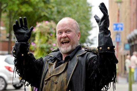 Eastenders star Steve McFadden talks ahead of Birmingham panto appearances | Express & Star