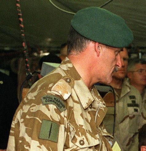 File:Royal Marine Commando wearing his green beret.jpg - Wikipedia