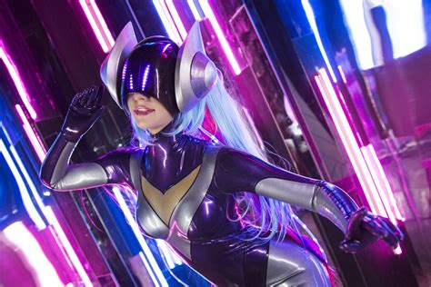 DJ Sona Cosplay by Olia Levits : r/latexcosplay