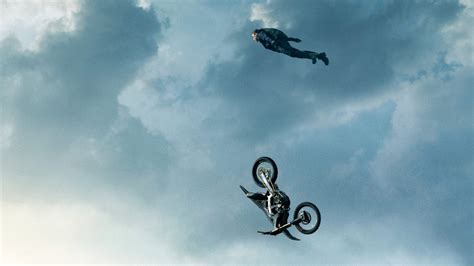 Tom Cruise Did 13,000 Practice Jumps for Biggest Stunt Ever - Men's Journal