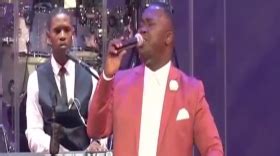 Watch Sipho Ngwenya Feat Thinah Zungu - Jesu Fikekuseni Online