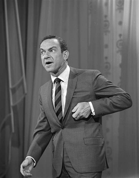 Jack Carter, Comedian Who Brought His Rapid-Fire Delivery to TV, Dies at 93 - The New York Times