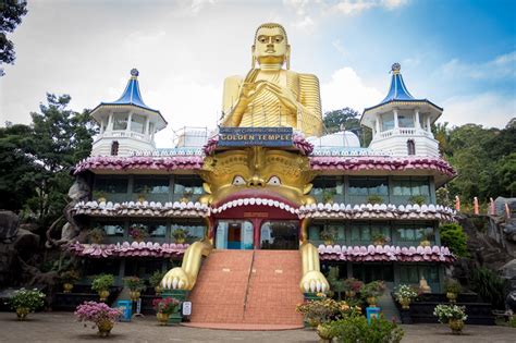 Golden Dambulla Cave Temple - an epic encounter with Sri Lankan history