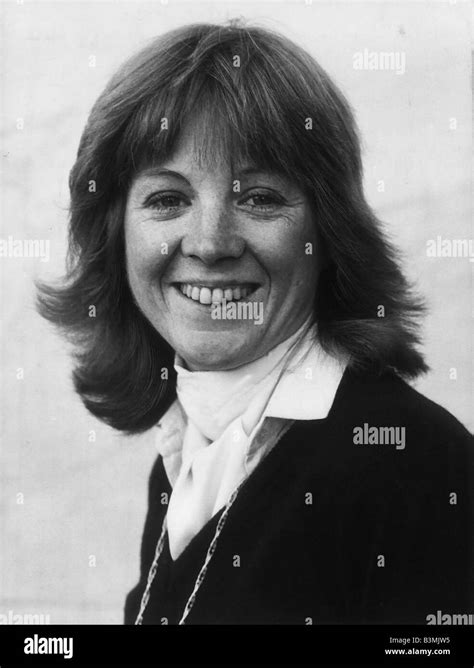 Anne Robinson 1980 / Bbc News Entertainment Anne Robinson Film Planned ...