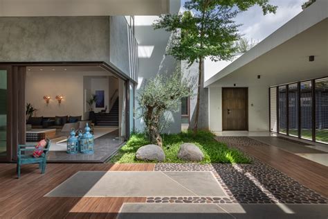 modern home with courtyard design | Interior Design Ideas