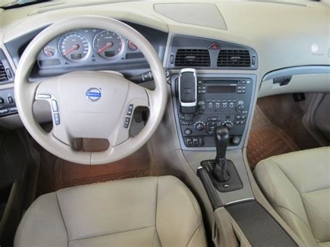 2005 Volvo V70 - Interior Pictures - CarGurus