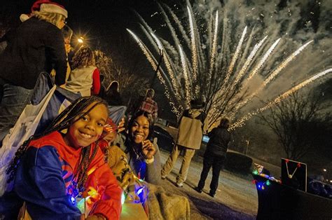 (PHOTOS) Stone Mountain Christmas Parade - Tucker Observer