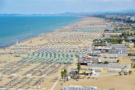 Riccione: Beach Umbrella and Lounge Chairs at Beach 209 | GetYourGuide