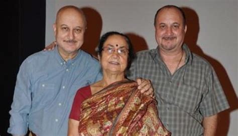 Anupam Kher Opens Up On His Family Being Covid-19 Positive - Woman's era