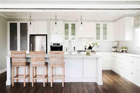 How to Create A Classic Hamptons-style Kitchen