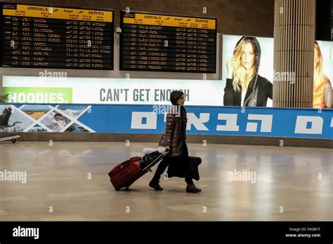 Tel-Aviv Ben-Gurion International Airport arrivals hall Stock Photo - Alamy