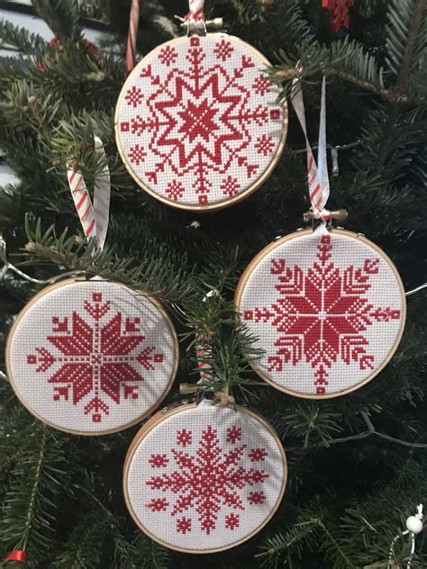 Cross stitch, Nordic theme snowflake ornaments #crossstitch #christmascrafts #crafts… | Cross ...