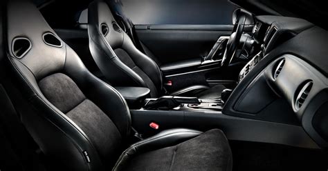 eminem: Nissan Gtr Interior Pics