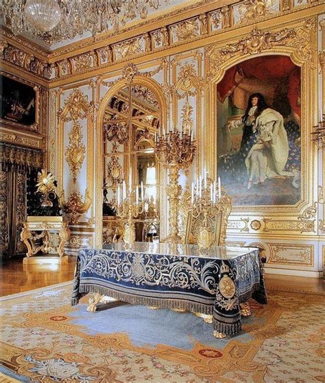 Gilded room in Versailles with portrait of Louis XIV. | Chateau ...