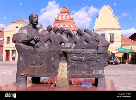 The "Chest," a monument to the Radvilas on Great Market Square in ...