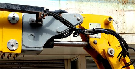 Cherry Picker Hydraulic Arm Free Stock Photo - Public Domain Pictures