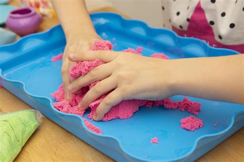 How to Make Moon Sand: 2 Kinetic Sand Craft Recipes for At-Home Sensory ...