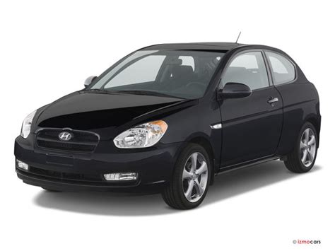 2011 Hyundai Accent Review, Pricing, & Pictures | U.S. News