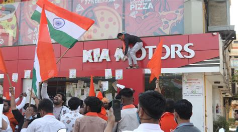 VHP, Bajrang Dal stage protests outside MNC outlets in Ahmedabad ...