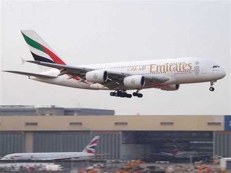 Emirates Airbus A380 Superjumbo - Business Insider