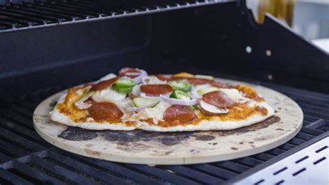 The 6 Best Pizza Stones for Grills in 2024 - Tastylicious