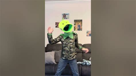 Peashooter costume dance - YouTube