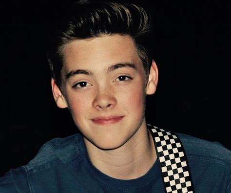 Zach Herron – Bio, Facts, Family Life of Singer