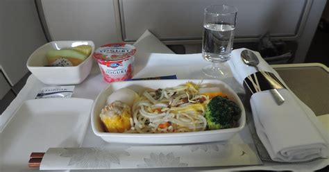 Review: Cathay Dragon Business Class, Hong Kong-Hanoi