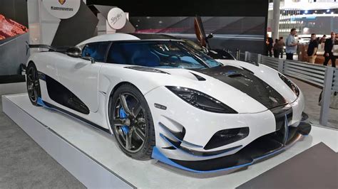 Koenigsegg Agera RS1 offers 1,360 hp, does 0 60 in 2 8 seconds - YouTube