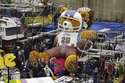 The Shriners Hospitals for Children Rose Parade float "Helping Kids ...