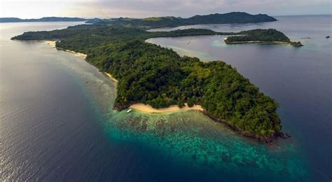 Pulau Bangka Island (Sumatra Indonesia) cruise port terminal Lombok, Bangka Island, Ilhas Raja ...