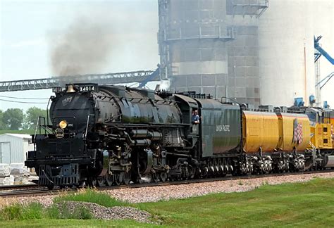 Union Pacific 'Big Boy' Locomotive 4014 Passing Through Arcadia, Iowa, August 2, 2019