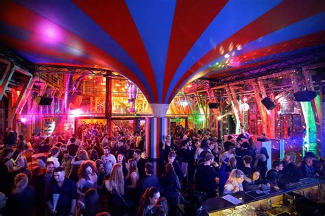 5 Insanely Awesome Budapest Ruin Bars (with Map and Images) - Seeker