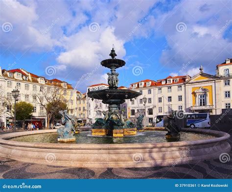 Rossio Square In Lisbon Editorial Photo - Image: 37910361