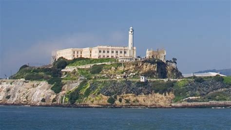 Alcatraz - Facts & Summary - HISTORY.com