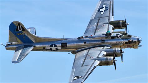 B 17 Flying Fortress Wallpaper - WallpaperSafari