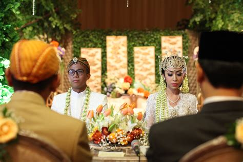 One Couple’s Exquisite Javanese Garden Wedding - Bridestory Blog