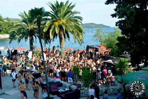 Peoples-Beach-Bar-Herceg-Novi - Letsgotomontenegro