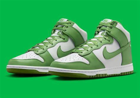 Nike Dunk High "Chlorophyll" DV0829-101 | SneakerNews.com