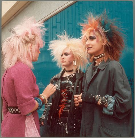 In “Punk Weekender,” a Spotlight on Women of the Punk Scene - The New York Times