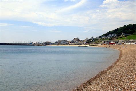 Lyme Regis Town Beach | Dorset Coast