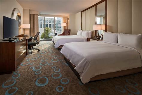 Mount Vernon Accommodations - Hotel Rooms | Marriott Marquis Washington, DC