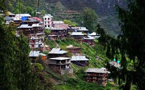 A Journey to The Mysterious Malana Village - Sam India Tour