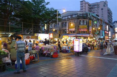 5 Best Night Markets in Taipei - Taipei Market Shopping - Go Guides