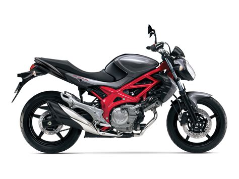 SUZUKI SFV650 Gladius (2013-2014) Specs, Performance & Photos ...