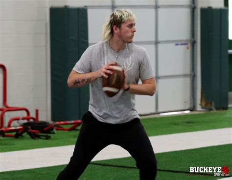 Five-star QB Quinn Ewers remains locked in with Ohio State ...