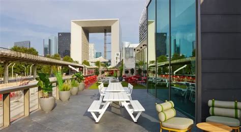 citizenM Paris La Defense Hotel | Business & Modern Luxury